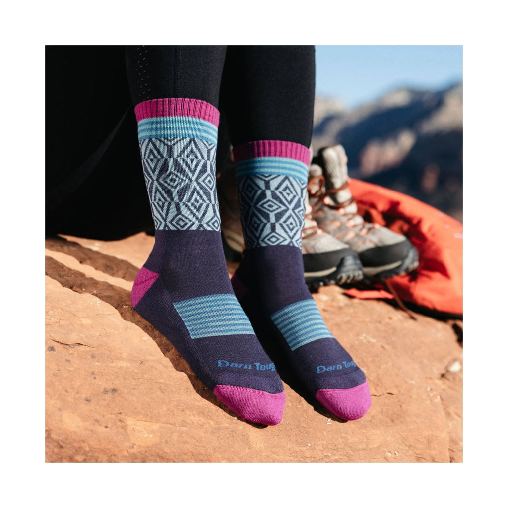 Darn Tough Vermont Women's Sobo Micro Crew Lightweight Hiking Sock - Blackberry - Lenny's Shoe & Apparel